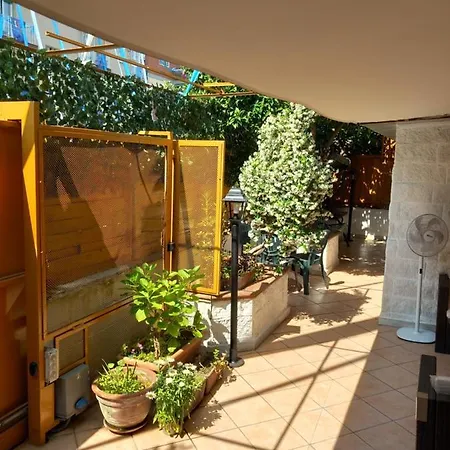 Anny House-3